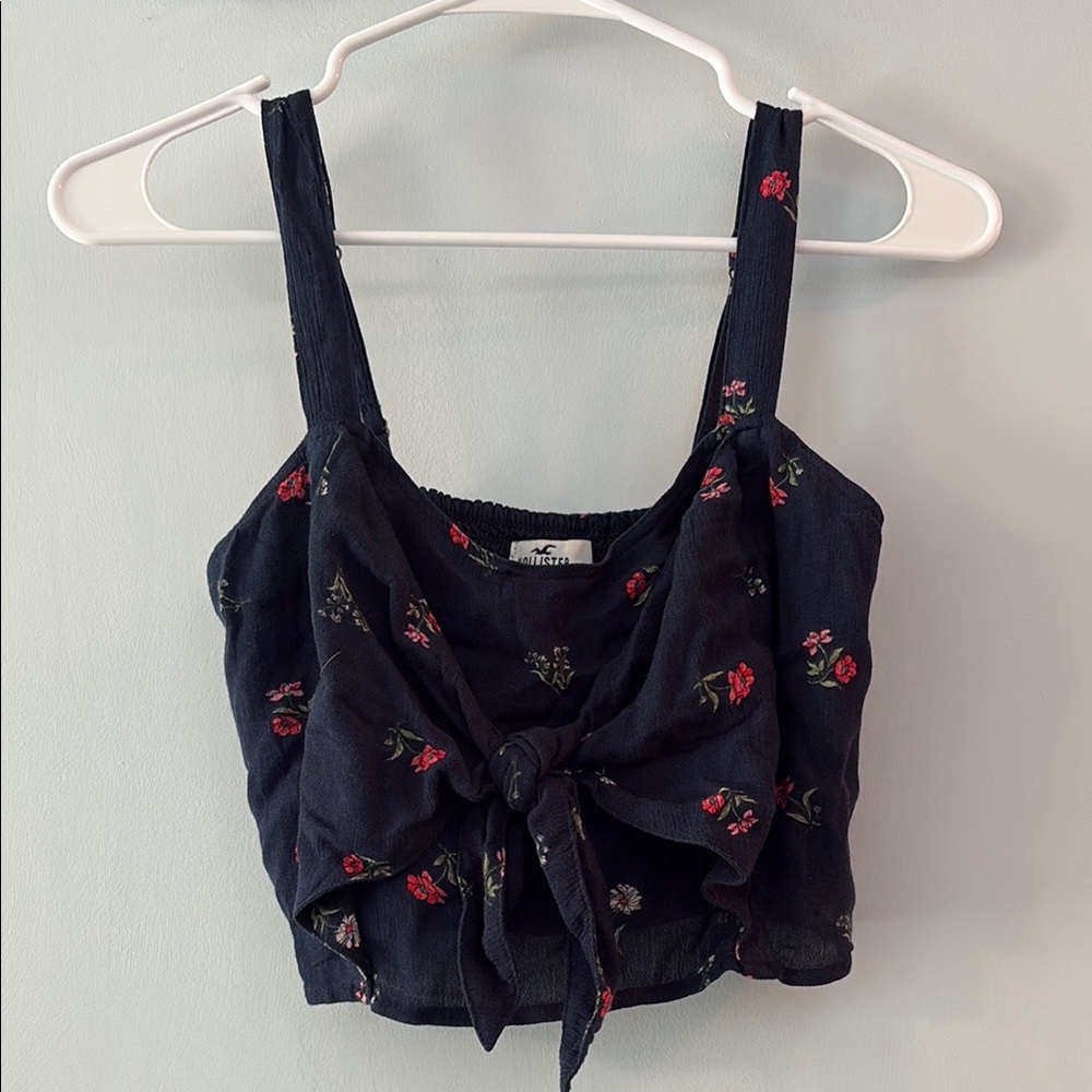 Hollister navy floral crop top